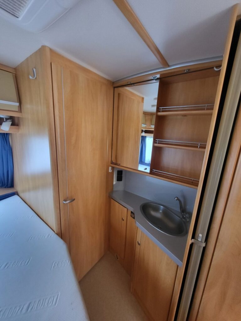 Wohnwagen Fendt bianco 495 mieten 04