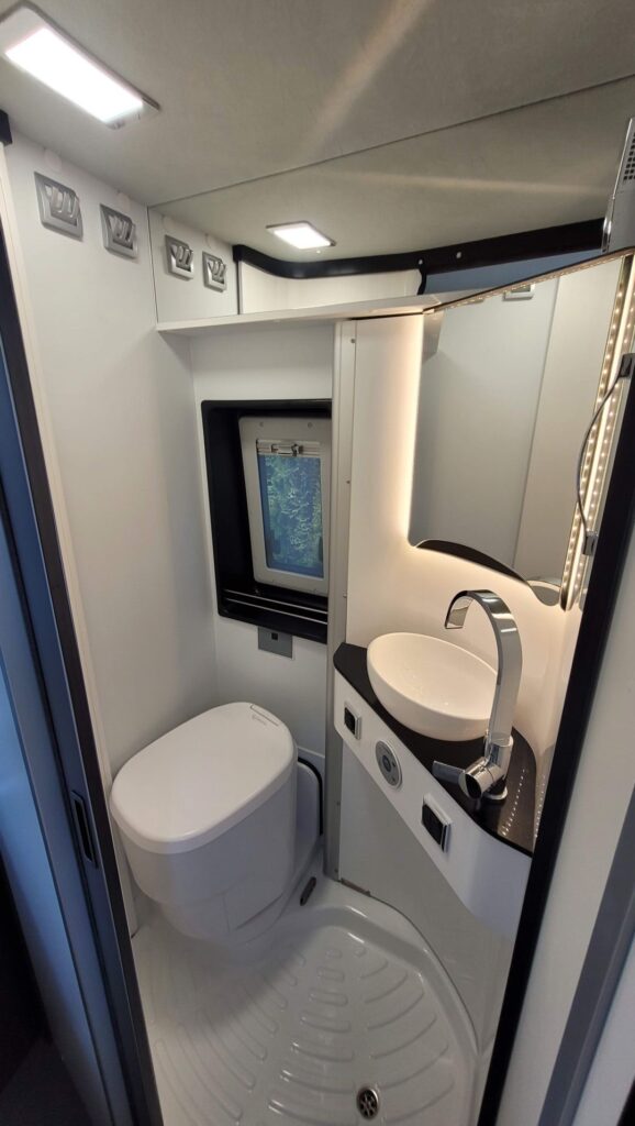 caesar toilette