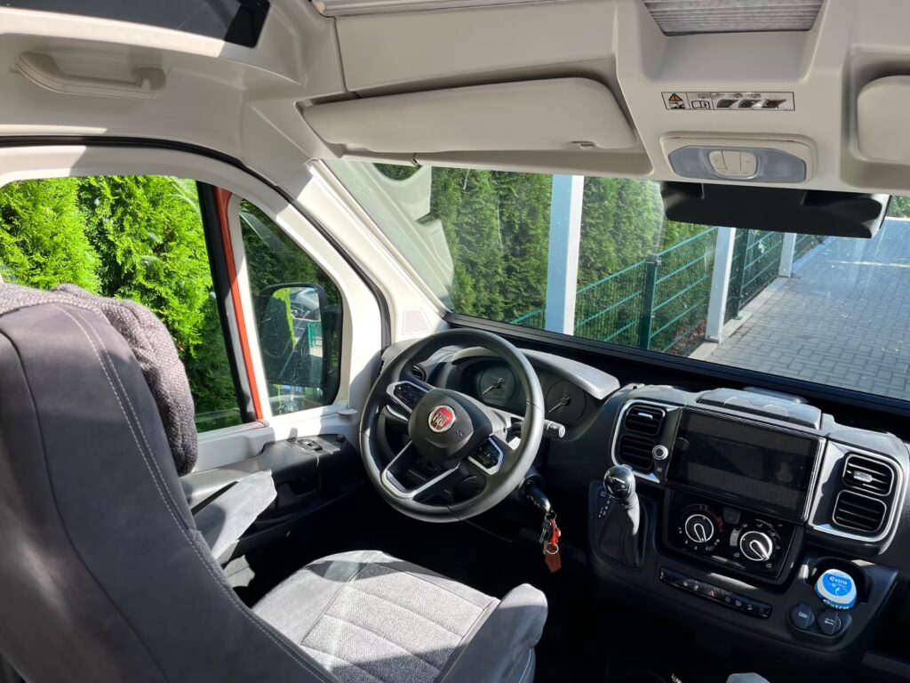 de96b9b5 32d5 49b9 b68c f28d113971ee